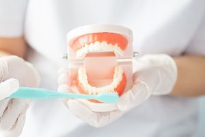 歯科医師が教える歯と健康の豆知識 第1回「今日からできる認知症にならないためのお口づくり」