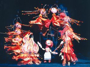 人形劇団プーク冬の公演『12の月のたき火』