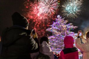 ニセコHANAZONOリゾート クリスマスツリー点灯式 2023