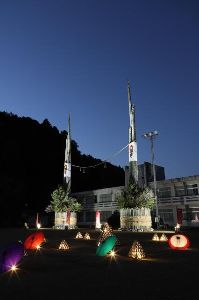 愛媛県西予市「世界最大級」の大門松